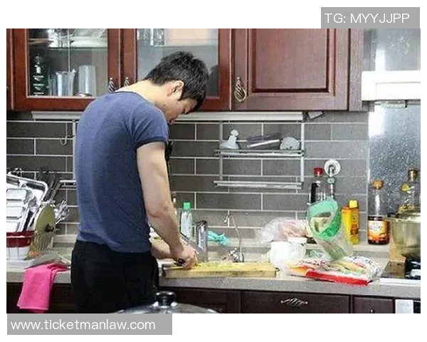 富保罗揭秘工作背后的辛苦与压力手机不离身的真实生活状态 富保罗揭秘工作背后的辛苦与压力手机不离身的真实生活状态